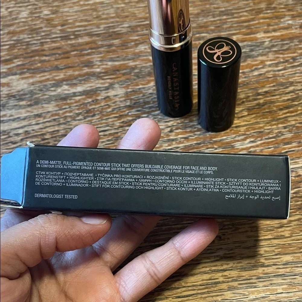 Anastasia Beverly Hills Stick Contour in Rich Brown